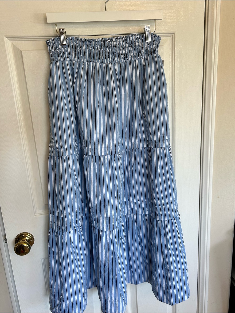 Quince 100% Organic Cotton Poplin Tiered Maxi Skirt | Size L | Blue White Stripe - Picture 4 of 8